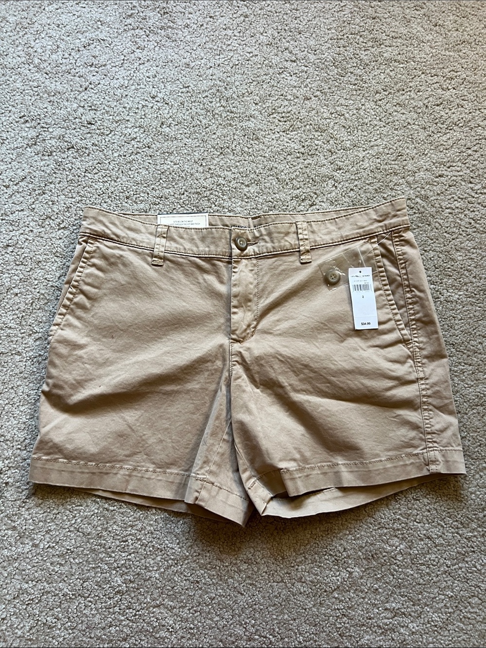 GAP Women's Tan Cargo Shorts size 2